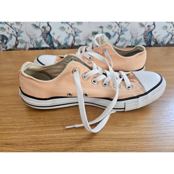 Peach Converse All Star, size Men's 7 or Women's 9 - Picture 2 of 7